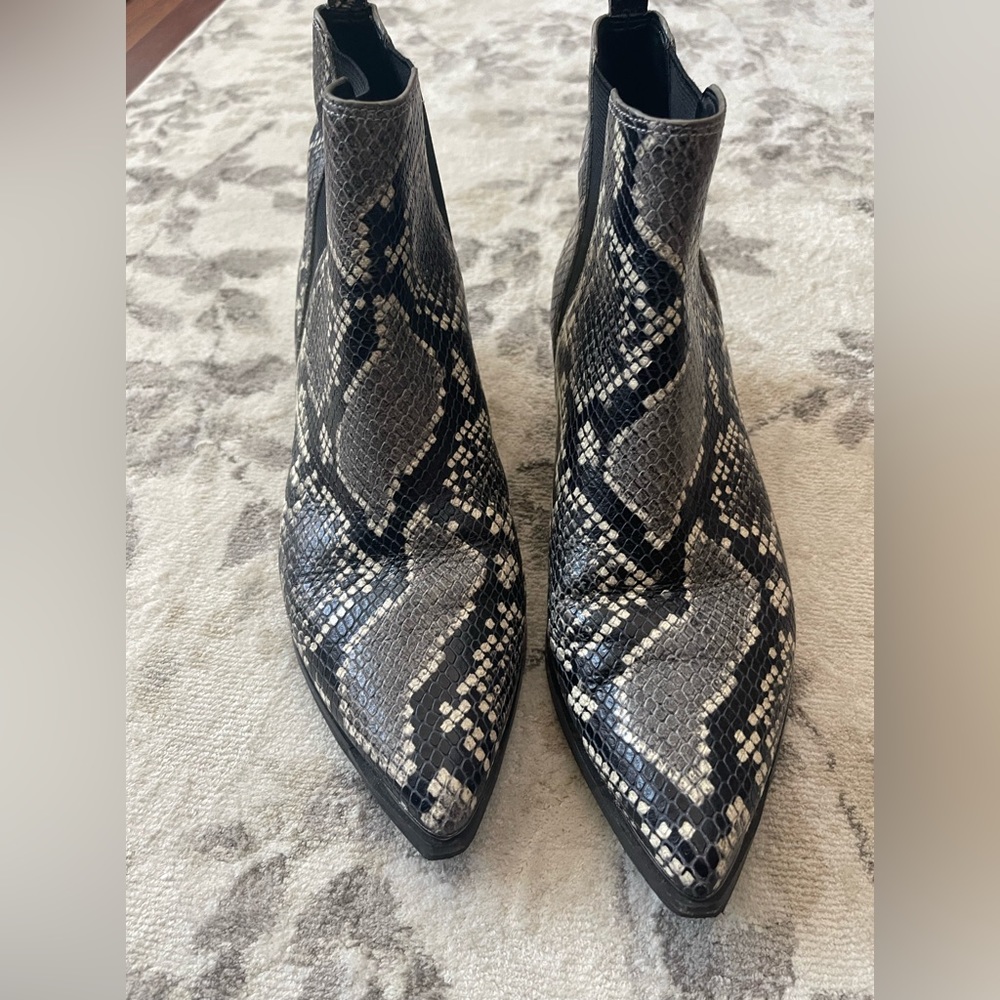 Marc Fisher snakeskin ankle boots size 9.5